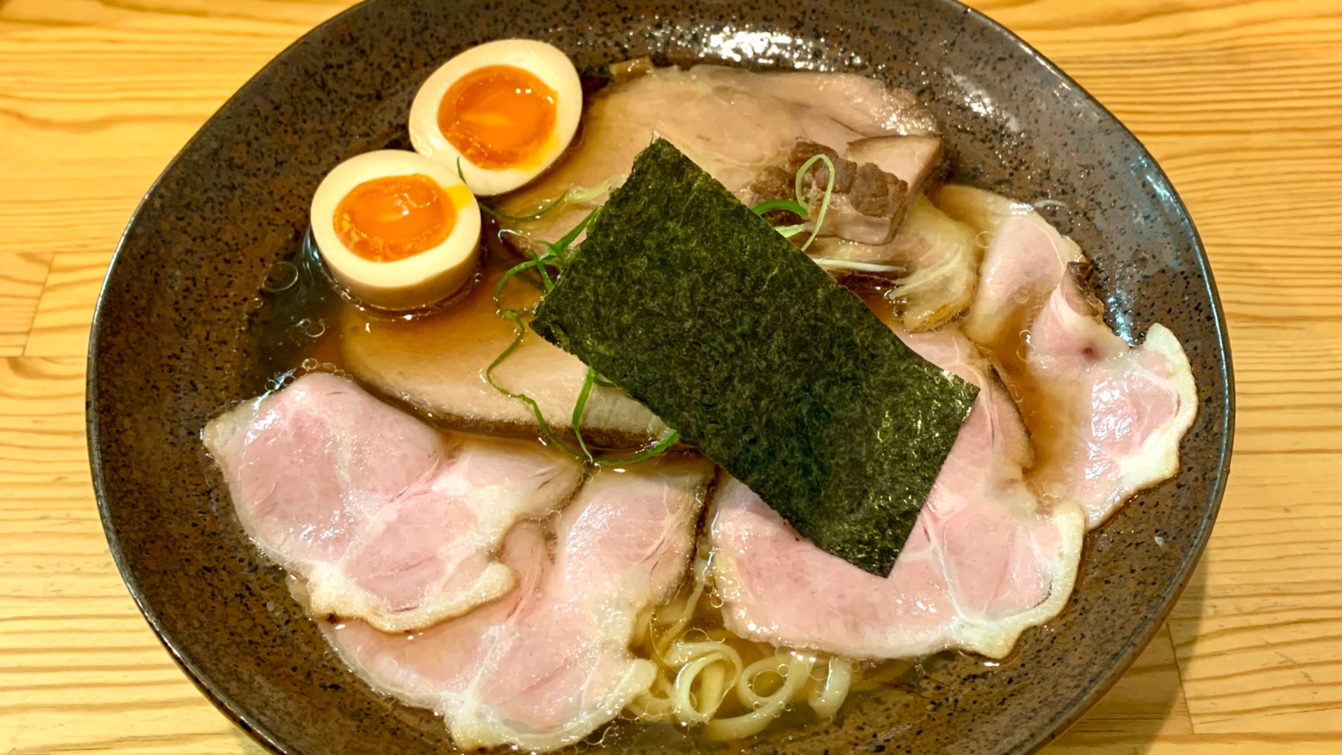 【吹田】祝開店4周年！お客さんからの「おめでとう」の祝福コールの中頂く肉醤油ラーメンが美味しすぎた！（ramentimesだいち） – エキスパート – Yahoo!ニュース